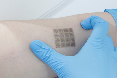 개발한 나노박막 전극을 이용해 제작한 다기능 웨어러블 디바이스