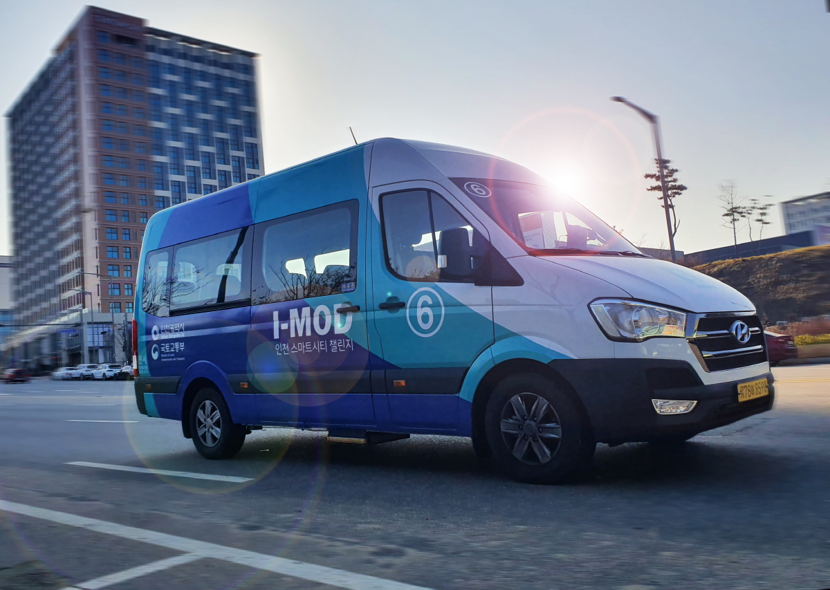 영종국제도시와 송도국제도시에서 운행 중인 I-MOD 버스