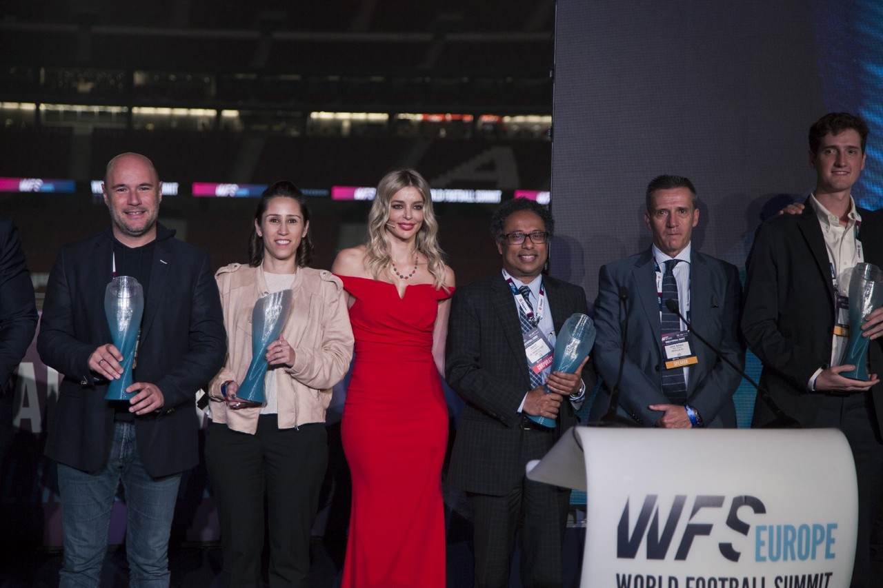 칠리즈 WFS 수상 모습. 맨 왼쪽 알렉산드레 드레이푸스 칠리즈 CEO