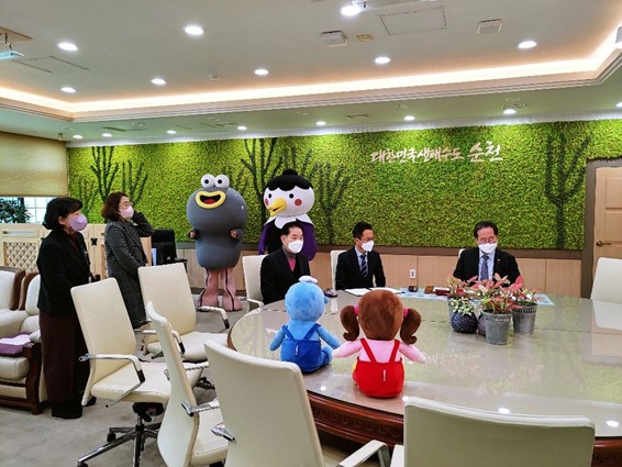 전남 순천시와 미스터마인드의 AI 돌봄로봇 업무협약