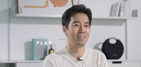 김동신 센드버드 대표. 대한상공회의소에 따르면 김 대표는 ‘성장하는 회사라면 (그에 따른) 금전적인 보상을 직원에게도 해줘야 한다’는 기업 운영 철학을 갖고 최근 모든 정규직 직원에게 연봉의 최대 2배에 이르는 스톡옵션(주식매수 선택권)을 줬다. 사진=센드버드