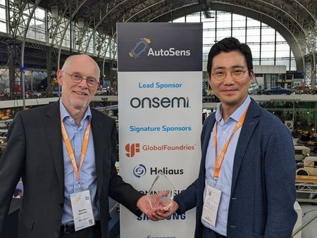 스트라드비젼이 ‘오토센스 어워드 2022(AutoSens Award 2022)’에서 ‘SVNet’이 객체 인식 소프트웨어 부문 최고상을 수상했다고 15일 밝혔다. [이미지=스트라드비젼]