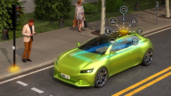 NXP가 차량 게이트웨이와 유무선 기술 간의 통합 인터페이스를 제공하는 보안 강화 모듈식 단일 개발 플랫폼 오렌지 박스를 출시했다. [이미지=NXP]
