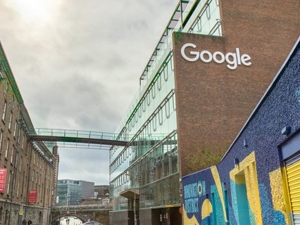‘유럽의 본사’라고도 불리는 별명에 걸맞게 아일랜드의 수도 더블린의 거리를 걷다 보면 구글, 애플, 마이크로소프트 등 거대 IT기업의 본사가 줄지어 서 있는 것을 쉽게 볼 수 있다. [사진=게티이미지뱅크]
