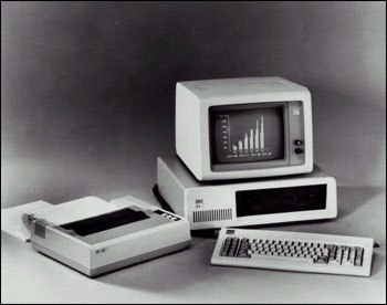 애플과 IBM의 데스크톱 컴퓨터는 리스프 기계에 비해 상대적으로 성능이 높았습니다. [사진=IBM]