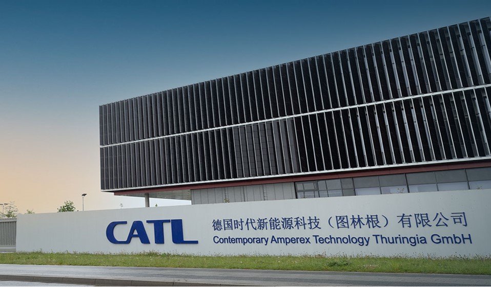 세계 최대의 리튬인산철 배터리 제조사인 CATL은 유럽의 중심부 독일에 공장을 세우며 현지 공략에 박차를 가하는 중이다. [사진=CATL]