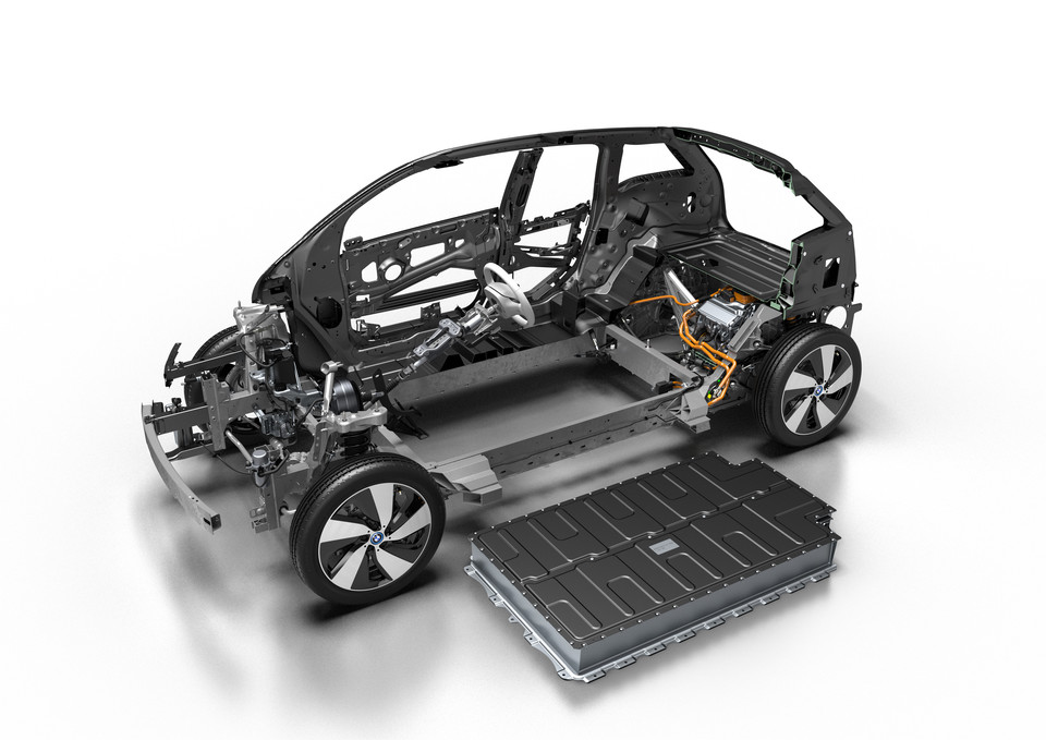 대한민국의 배터리는 BMW i3 등의 초기 전기차가 본격적으로 개발될 때 여러 제조사들의 선택을 받았다. [사진=BMW]