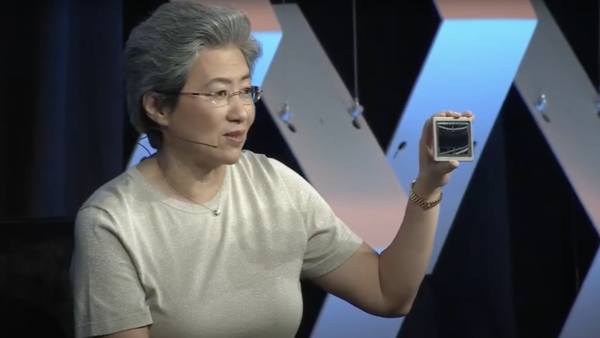 AMD 리사 수 CEO가 기조연설 중 자사의 AI 반도체를 선보이고 있다. [사진=AMD 유튜브]