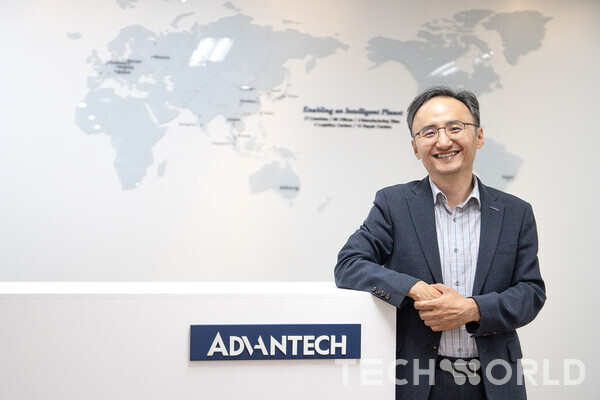 어드밴텍케이알 인더스트리얼 오토메이션 사업부 최수혁 상무 [사진=박규찬 기자]