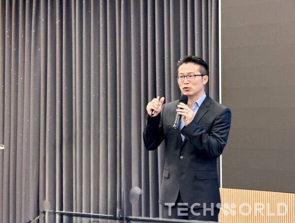 하승현 지엠테크니컬센터코리아 기술개발부문 부장이 슈프크루즈에 대해 설명하고 있는 모습. [사진=박규찬 기자]