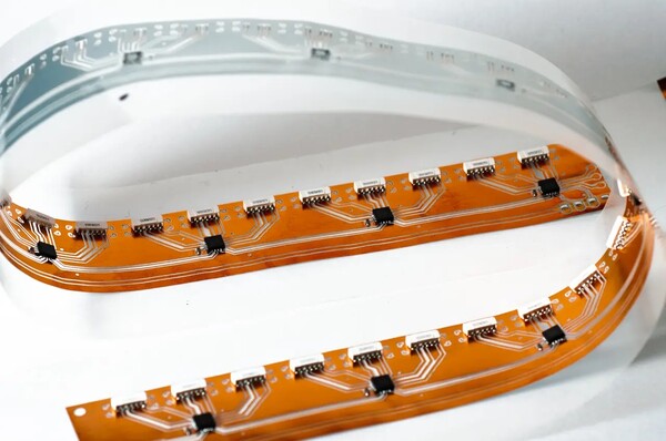 이번 공동 개발 데모 장비는 복잡한 다층 설계 대신 단일층 FPCB를 사용한다. [제공=ams오스람]