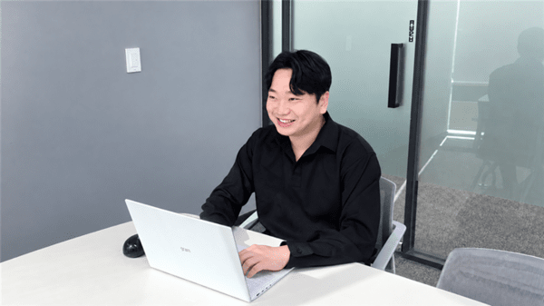 앤서스랩, '부메랑 직원' 인터뷰 통해 데이터 중심 업무 환경 소개 - 뉴스 썸네일 이미지